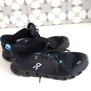 Excellent condition Cloud sneakers